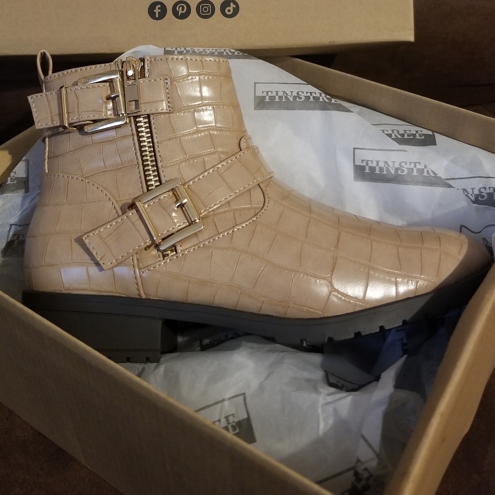 Tinstree Ankle Boots, Women's size 6, tan, faux leather